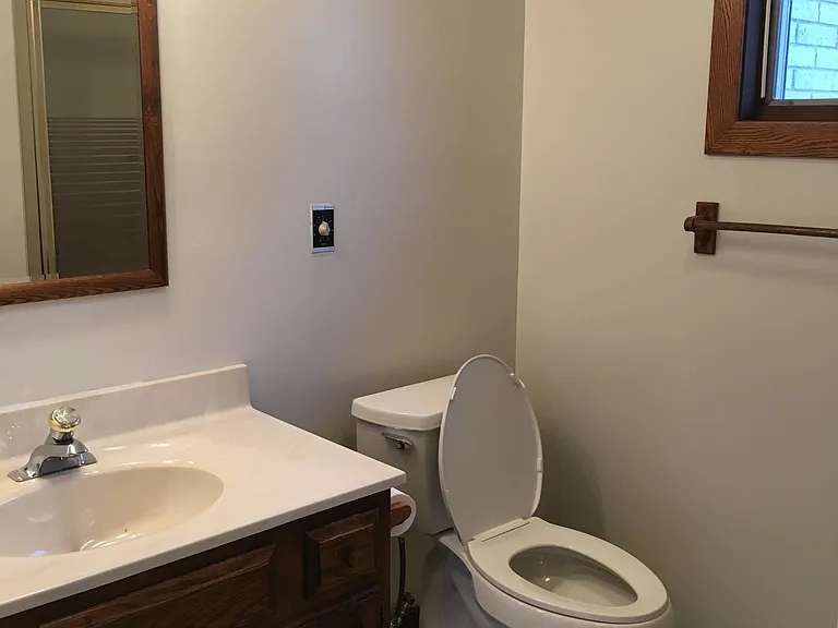5260 Daniels Dr — Photo 6