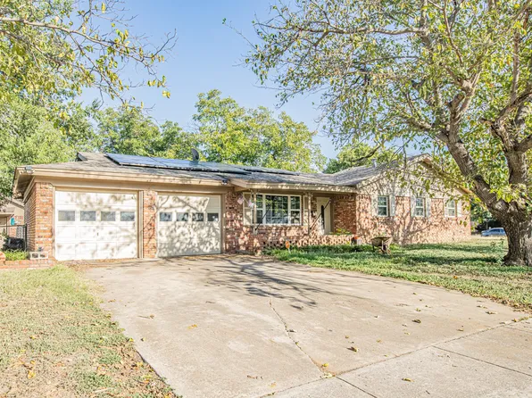 4920 Cummings Dr, North Richland Hills, TX 76180