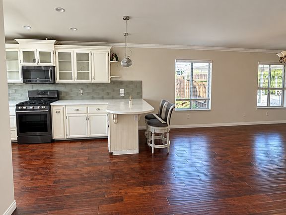 4th image of 11006 Connemara Ct