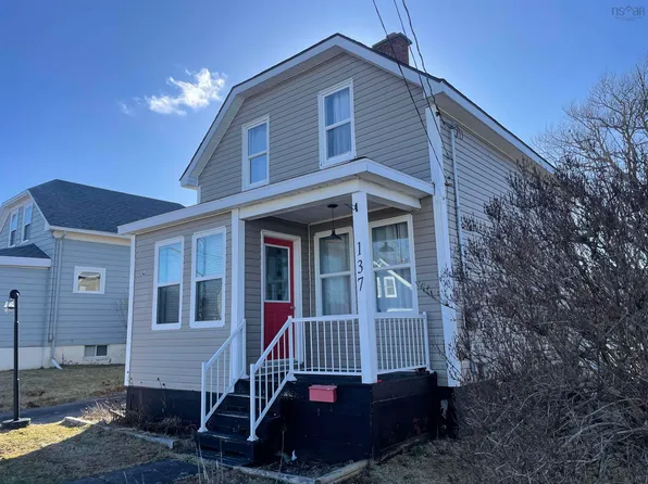137 Alexander St, Glace Bay, NS B1A 4A6