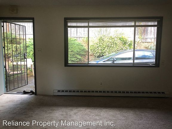 3rd image of 345 SE 30th Pl #6624183