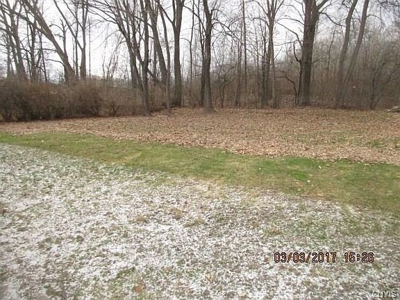 3rd image of 5828 Sutton Dr