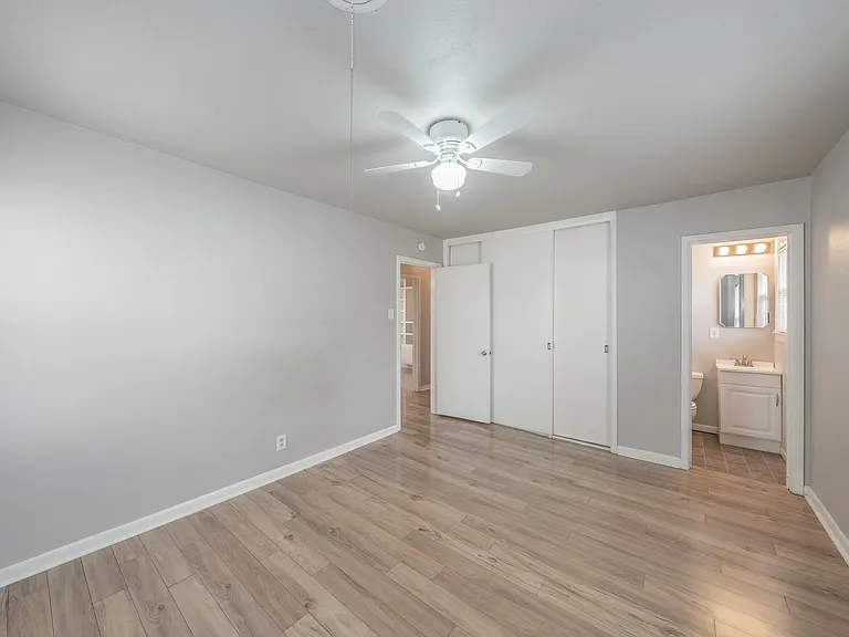 5805 Aton Ave — Photo 26