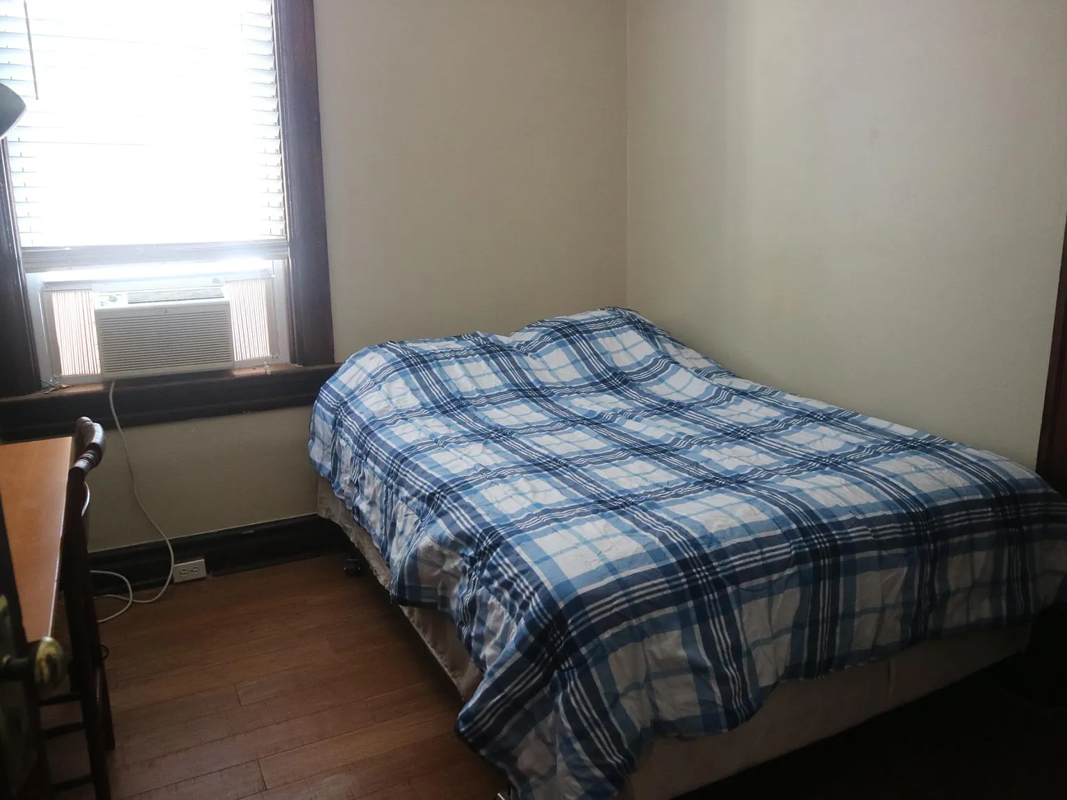 2 bed, $950 — Photo 1
