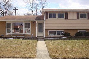 1st image of 9405 W Willow Ln