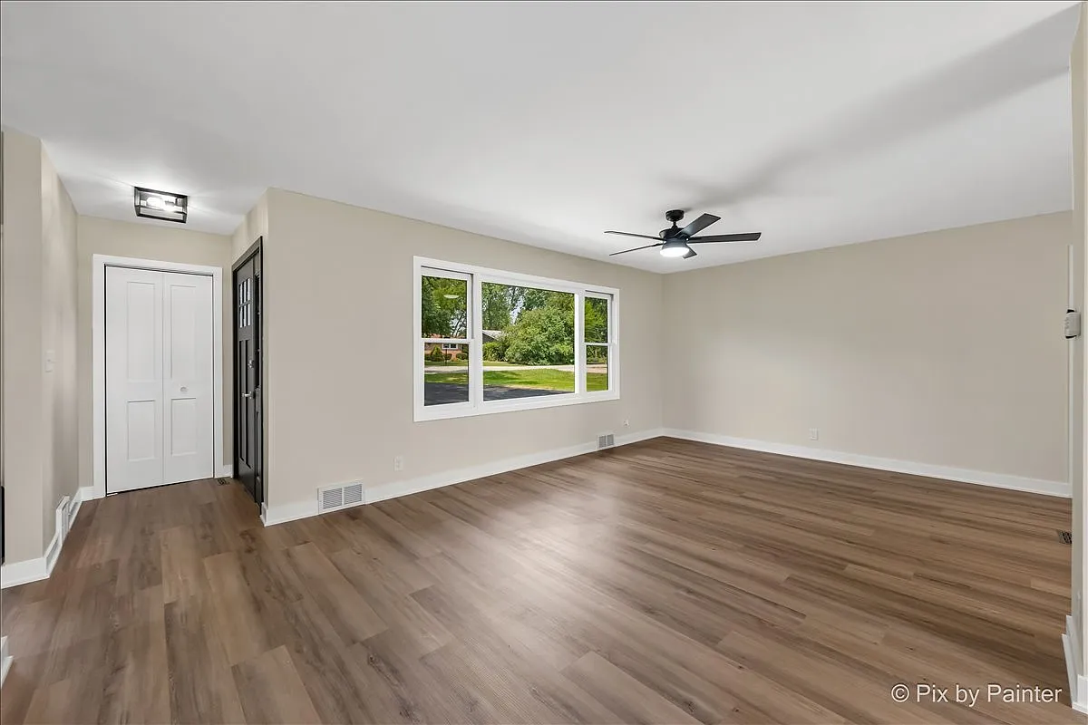 4 bed, 1814 sqft, $3,100 — Photo 4