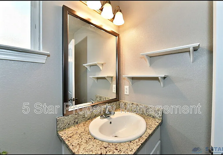5129 Rose Elise St — Photo 19