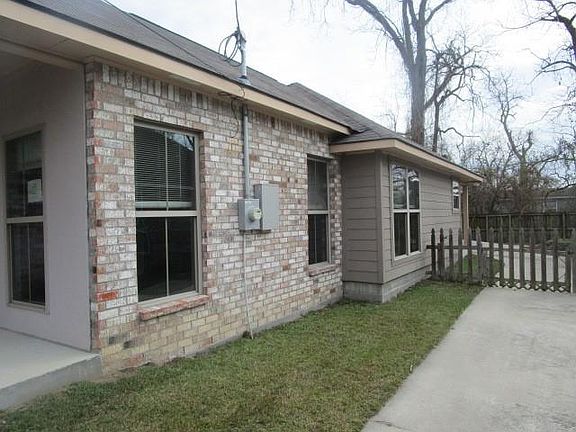 3rd image of 1931 Ravier Ln