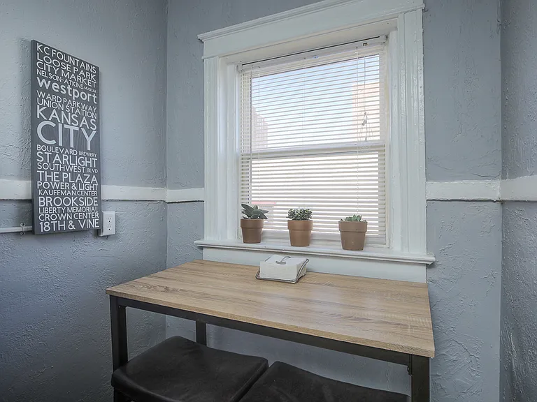 3721 Broadway Blvd #6 — Photo 10