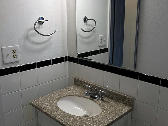 3rd image of 5338 Karbet Way APT B