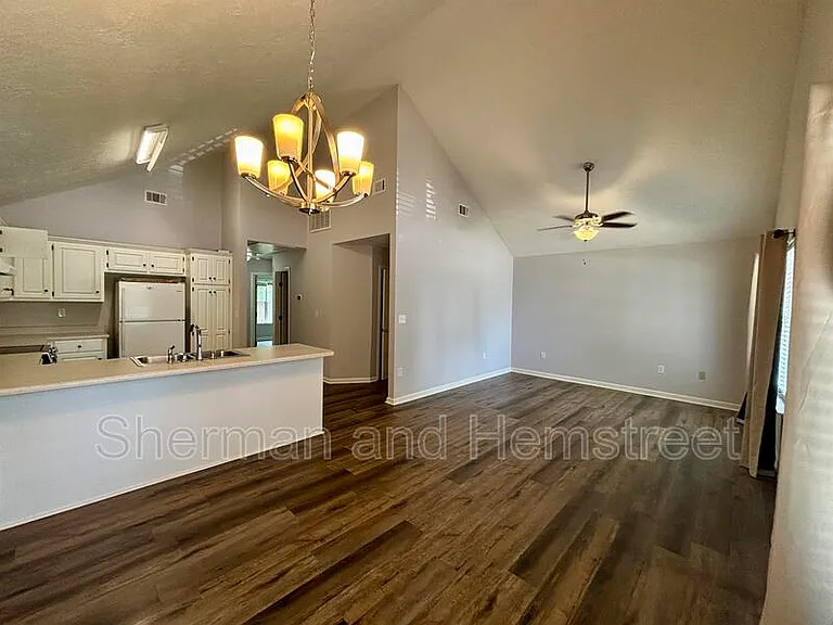 831 Dantignac St #831 DANTIGNAC ST — Photo 2