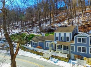 7 Union Schoolhouse Rd, Mendham, NJ 07945