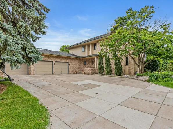 3817 Dunbar Ct N, Brooklyn Park, MN 55443