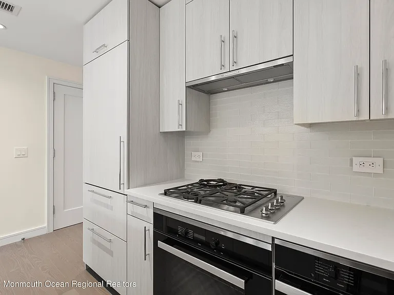 15 Morris Ave #309 — Photo 11