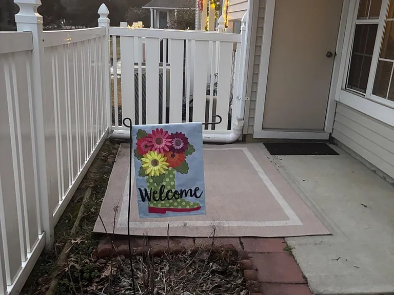107 Wharton Rd — Photo 2