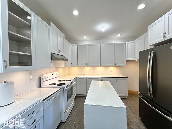 4th image of 2687 N Geeck Rd