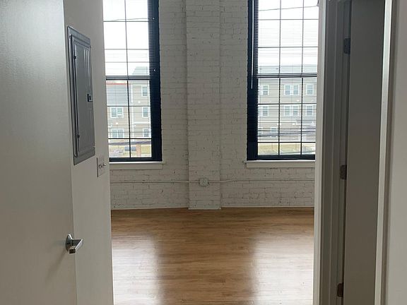 4th image of 50 Sprague St #201