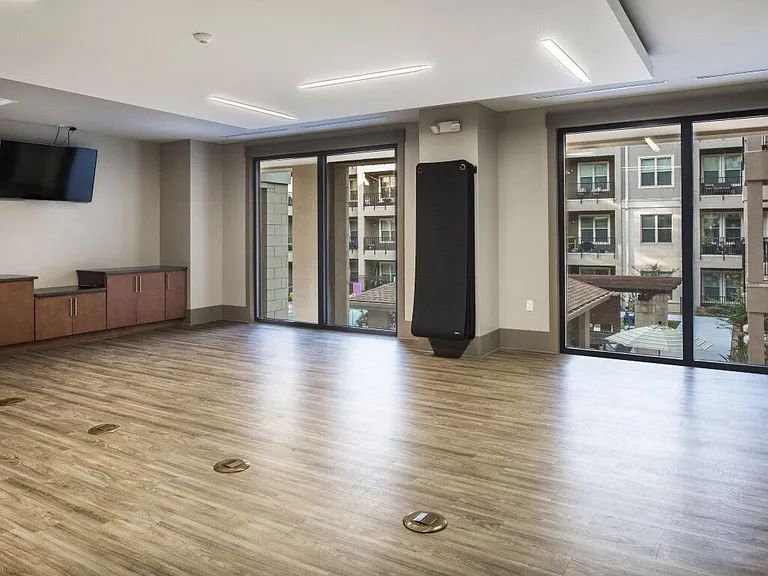 Varela Westshore Apartments — Photo 18