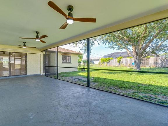 4th image of 302 SE 5th Pl