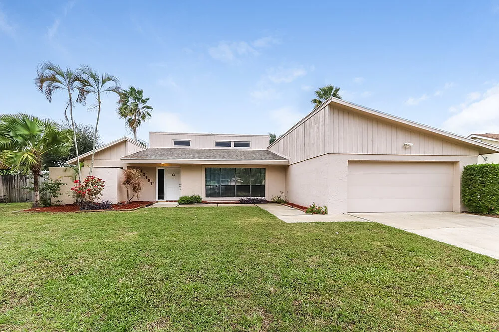 3 bed, 2.0 bath, 1848 sqft, $3,870 — Photo 1