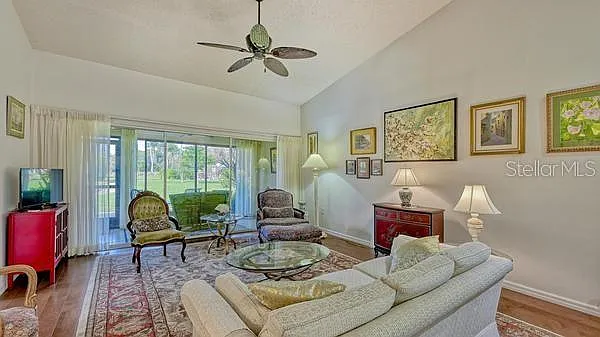5905 Doral Dr — Photo 9