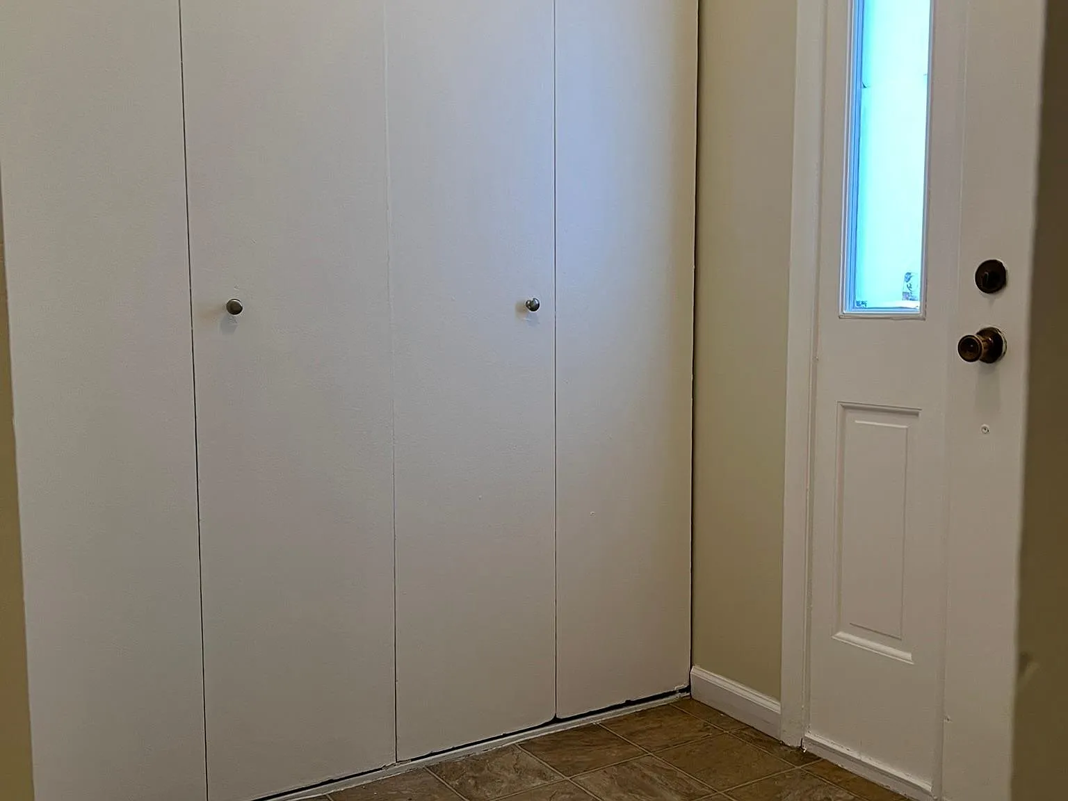 131 Point Of Woods Dr — Photo 3