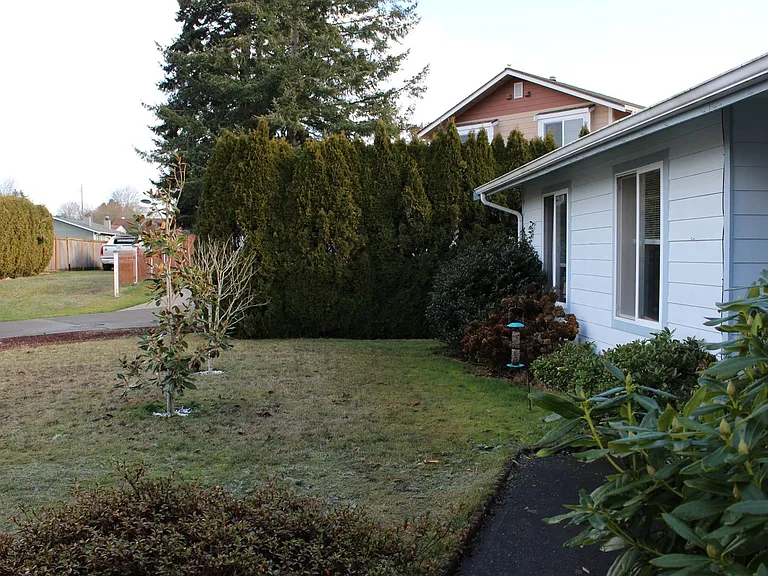 10502 94th St SW — Photo 31