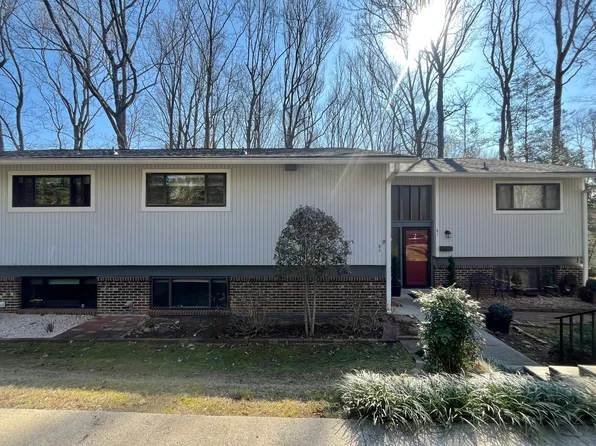 82 Briarview Cir, Greenville, SC 29615