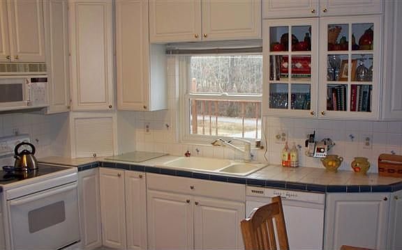 2nd image of 325 Guthrie Dr
