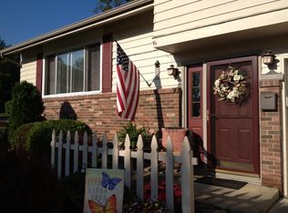 2040 Hermitage Dr, Twinsburg, OH 44087