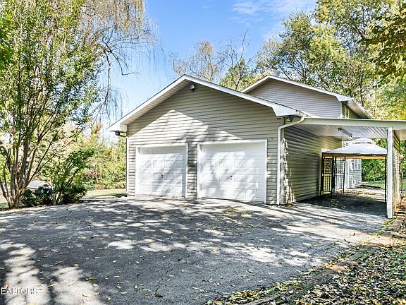 3rd image of 2920 Forestdale Ave