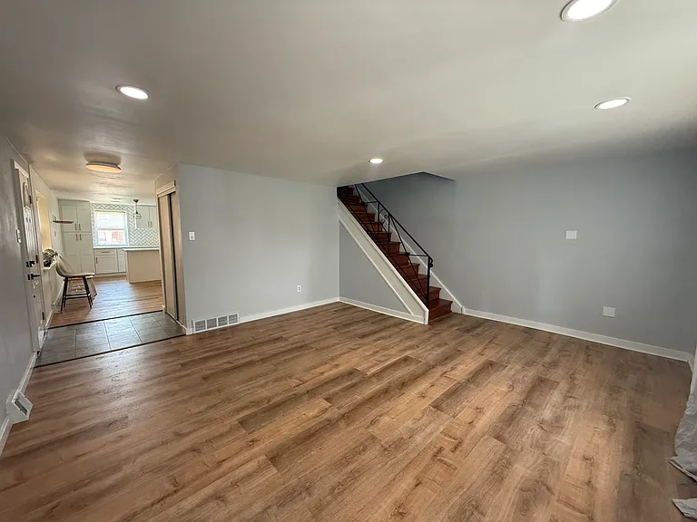 2727 Taunton St — Photo 3