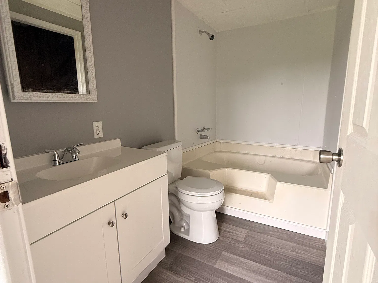 3 bed, 1.5 bath, 768 sqft, $1,375 — Photo 3