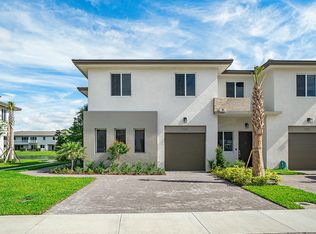 1611 Pioneer Way, Royal Palm Beach, FL 33411