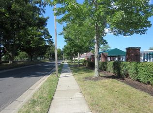 37 Carnaby Close, Freehold, NJ 07728