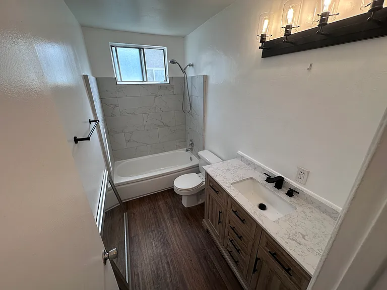 615 E Orange Grove Ave #E — Photo 5