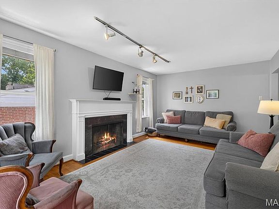 5th image of 837 Warder Ave