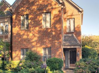 488 E Racquet Club Pl #488, Memphis, TN 38117