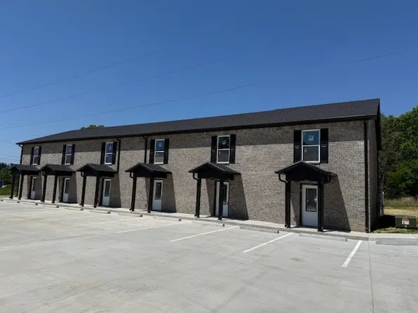 740 Kings Ln #A1, Tullahoma, TN 37388