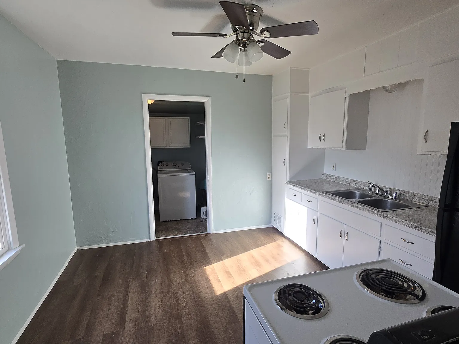 117 W Clegern Ave — Photo 4