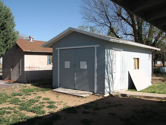 Garage/Work area w/Power