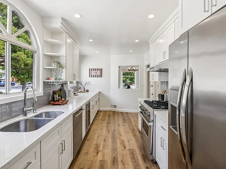 610 Hillcrest Blvd — Photo 19