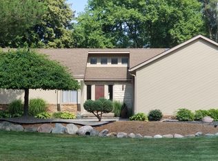 6464 Almond Ln, Clarkston, MI 48346