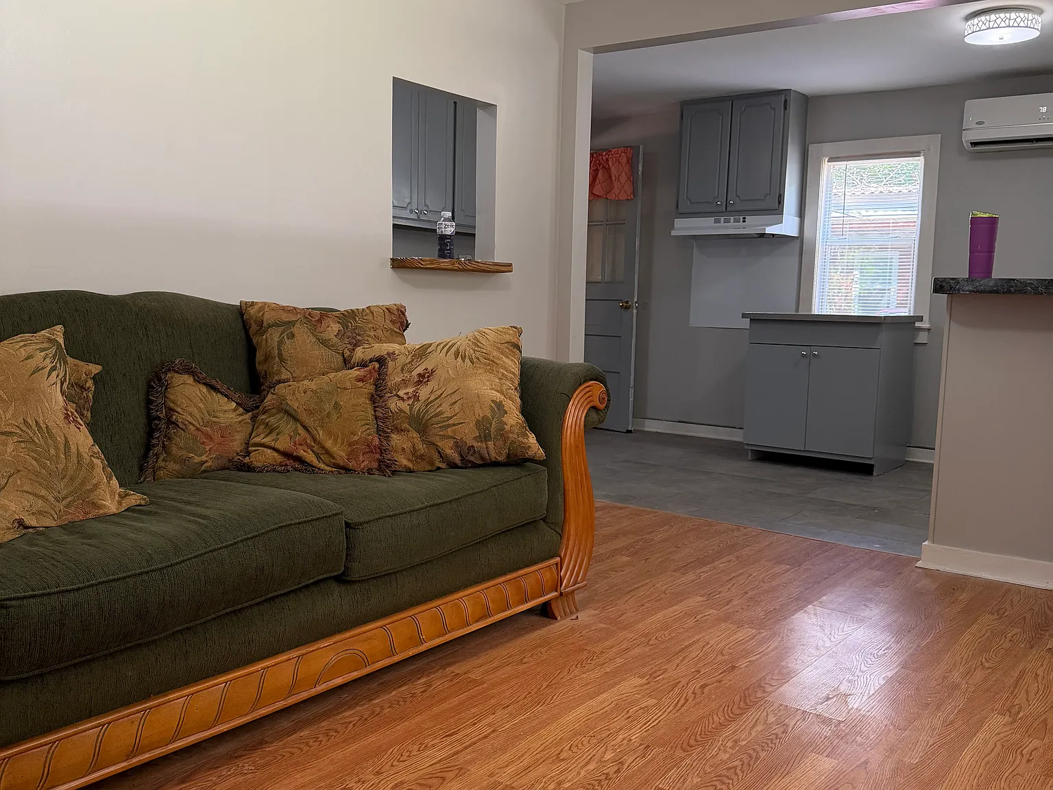 2 bed, 888 sqft, $1,000 — Photo 3