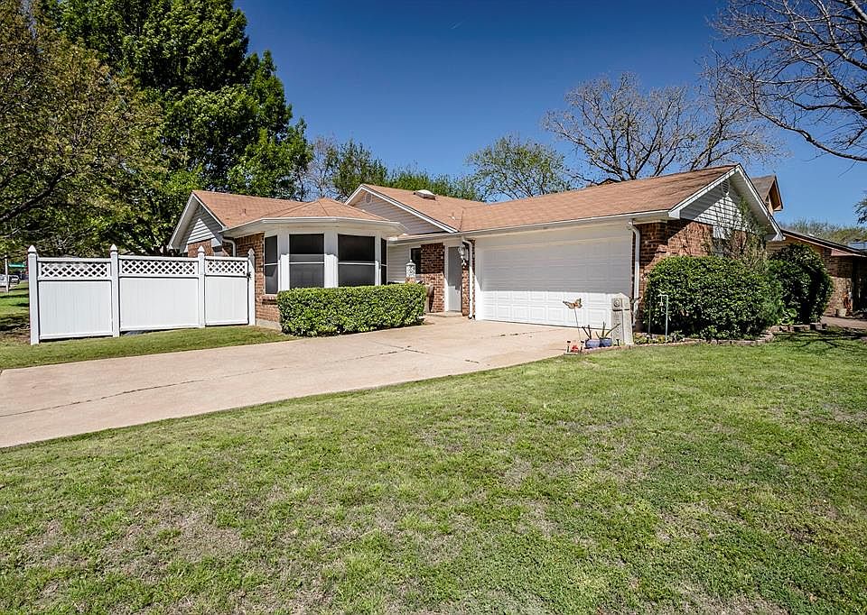 1st image of 4601 Bracken Dr