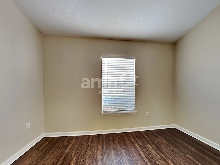 2371 Tyson Lake Dr — Photo 5