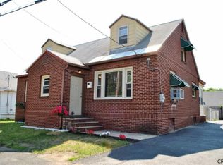 10 Dott Ave, Albany, NY 12205