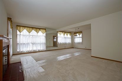 2nd image of 812 Willow Dr