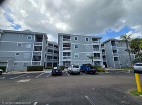 6810 Stones Throw Cir N, Saint Petersburg, FL