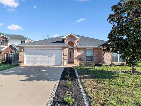 1104 Brandy Station Rd, Grand Prairie, TX 75052